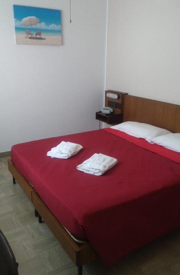 Hotel Luca Rimini Exterior photo